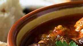 cazuela de costillas en salsa