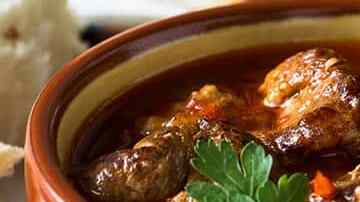 cazuela de costillas en salsa