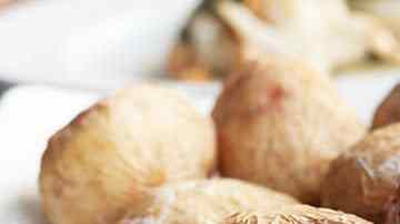 plato con papas arrugadas canarias