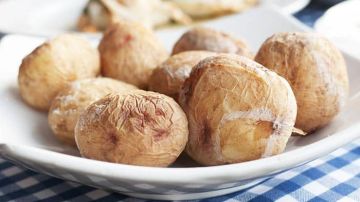 plato con papas arrugadas canarias