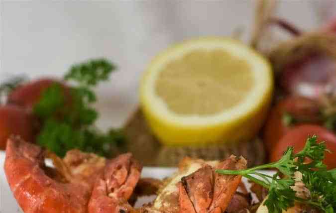 plato con gambas al horno