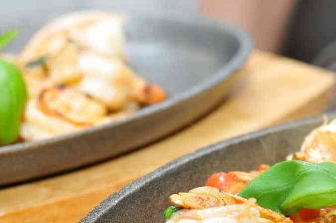 plato de gambas al pil pil