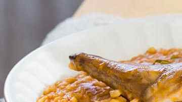 plato de arroz con conejo