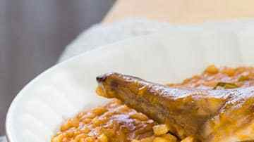 plato de arroz con conejo