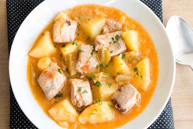 plato de marmitako de bonito