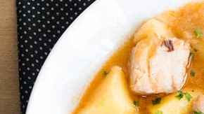 plato de marmitako de bonito