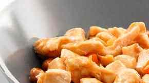 plato de pollo con almendras chino