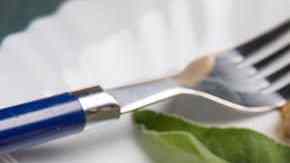 plato con filetes de pescadilla al horno