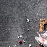 preparando lubina a la sal