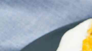 cachapa venezolana con queso de mano