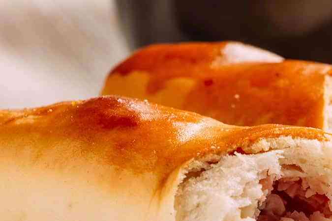 cachitos rellenos de jamón venezolanos