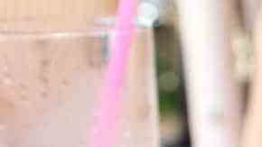 ensalada de pulpo casera con lechugas