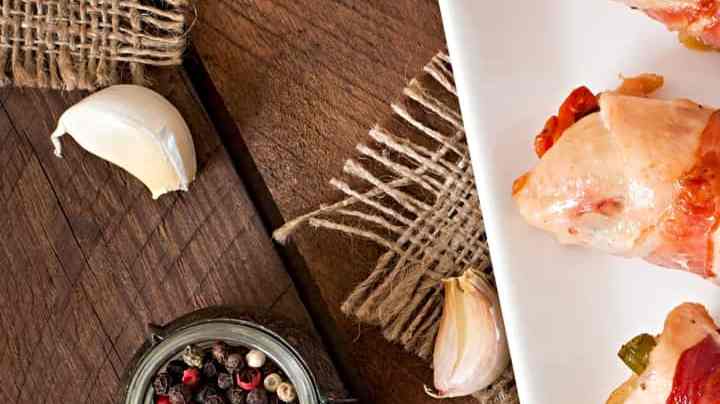 Pollo relleno de guacamole