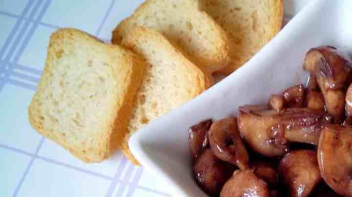 champiñones en escabeche