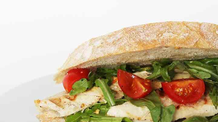 sandwich de pollo a la plancha