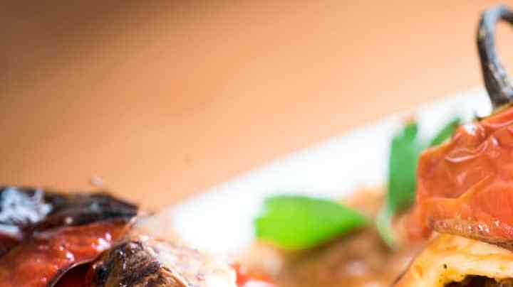 plato con rocoto relleno