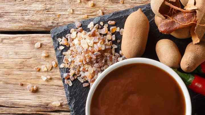 salsa de tamarindo en bowl