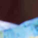 plato con sopa de bolas de verde