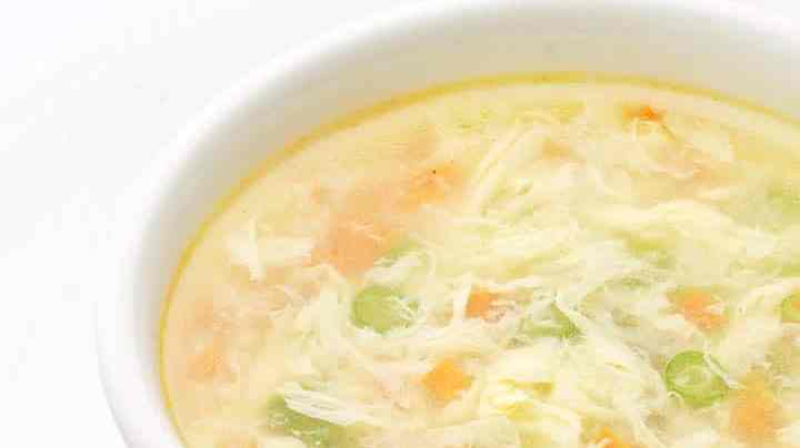Sopa de huevo deliciosa