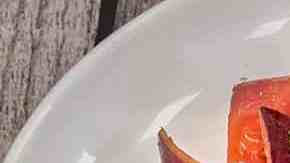 plato de tallarines saltados peruanos