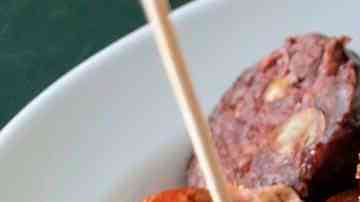 plato con fritanga colombiana