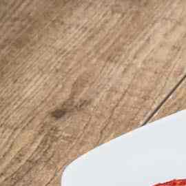 pimientos de piquillo rellenos con su salsa