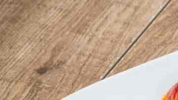 pimientos de piquillo rellenos con su salsa