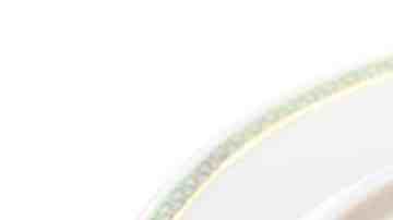 plato con ensalada de zanahoria rallada