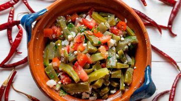 ensalada de nopales mexicana