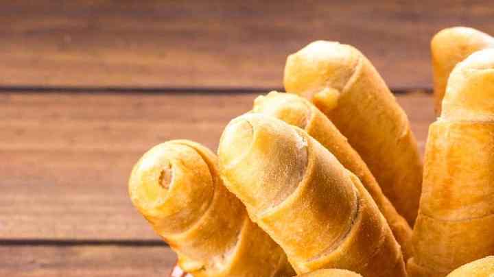 Tequeños de guayaba y queso