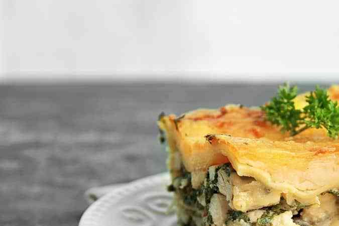 Deliciosa lasaña de espinacas y pollo