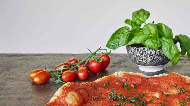 Pizza marinara