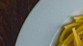 Espaguetis con albóndiga de pavo