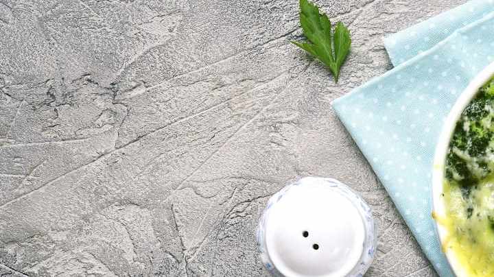 Brócoli en salsa de queso azul