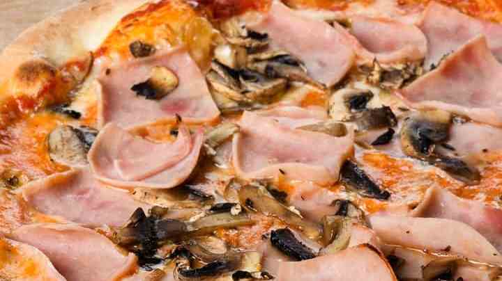 Pizza prosciutto e funghi
