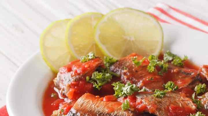 Sardinas con tomate