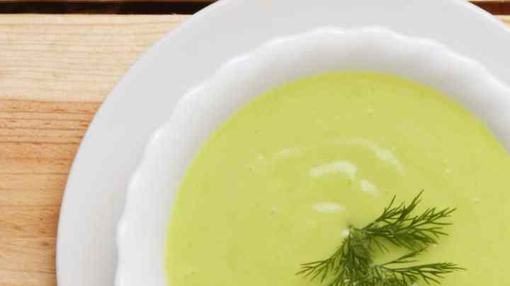 plato con crema de lechuga