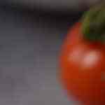 Bowl de ensalada de gambas con aguacate
