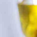 plato de ensalada de palitos de cangrejo