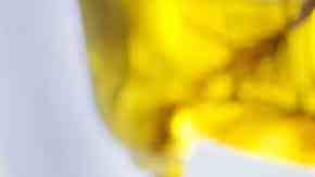 plato de ensalada de palitos de cangrejo