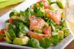 ensalada de salmon y aguacate facil