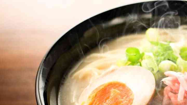 Sopa de ramen japonesa