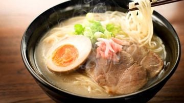 Sopa de ramen japonesa