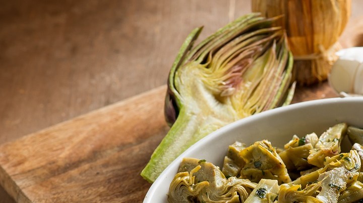 Alcachofas al ajillo