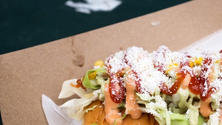 Perro caliente venezolano