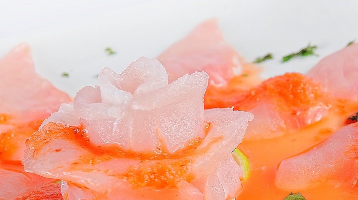 Tiraditos de pescado peruano