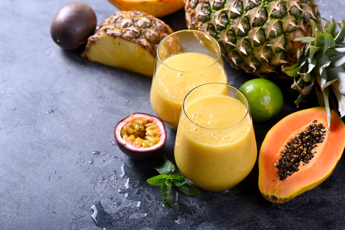 Batido de frutas tropicales, fresco y delicioso - Comedera - Recetas, tips y consejos para comer mejor.