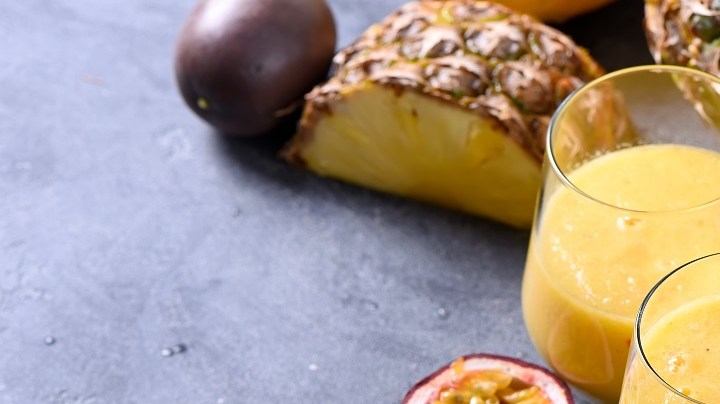 Batido de frutas tropicales