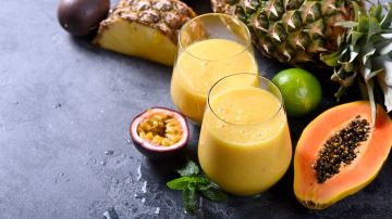 Batido de frutas tropicales