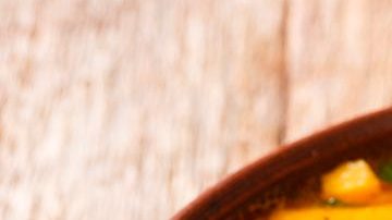 plato con lentejas a la jardinera